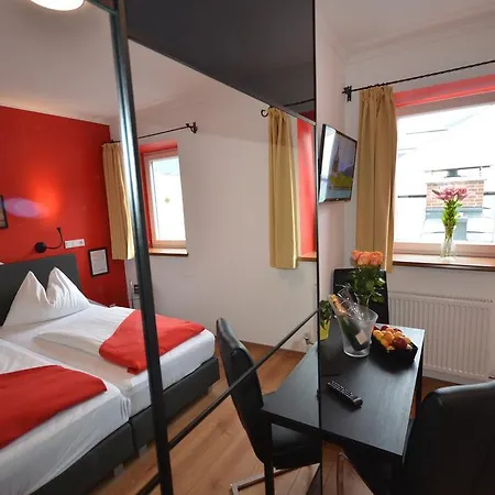 トラウベ 3* ツェル アム ゼー