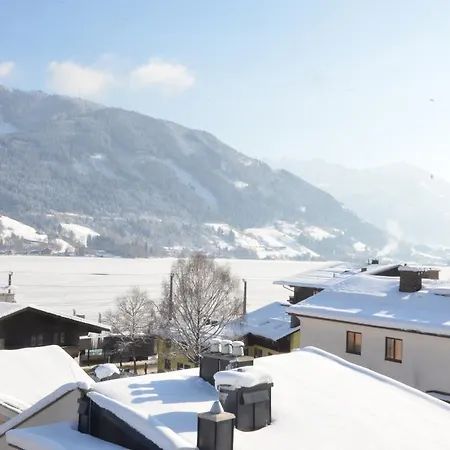 トラウベ ホテル ツェル アム ゼー