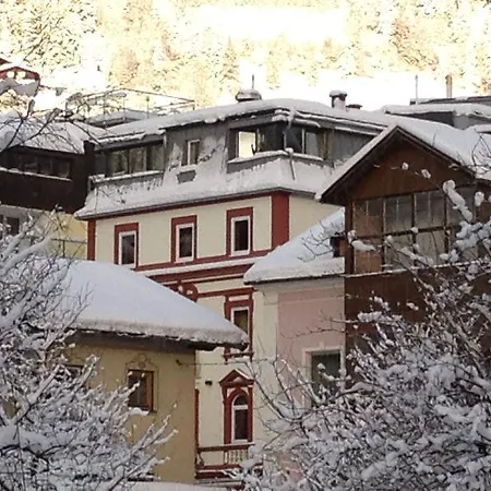 Traube Otel